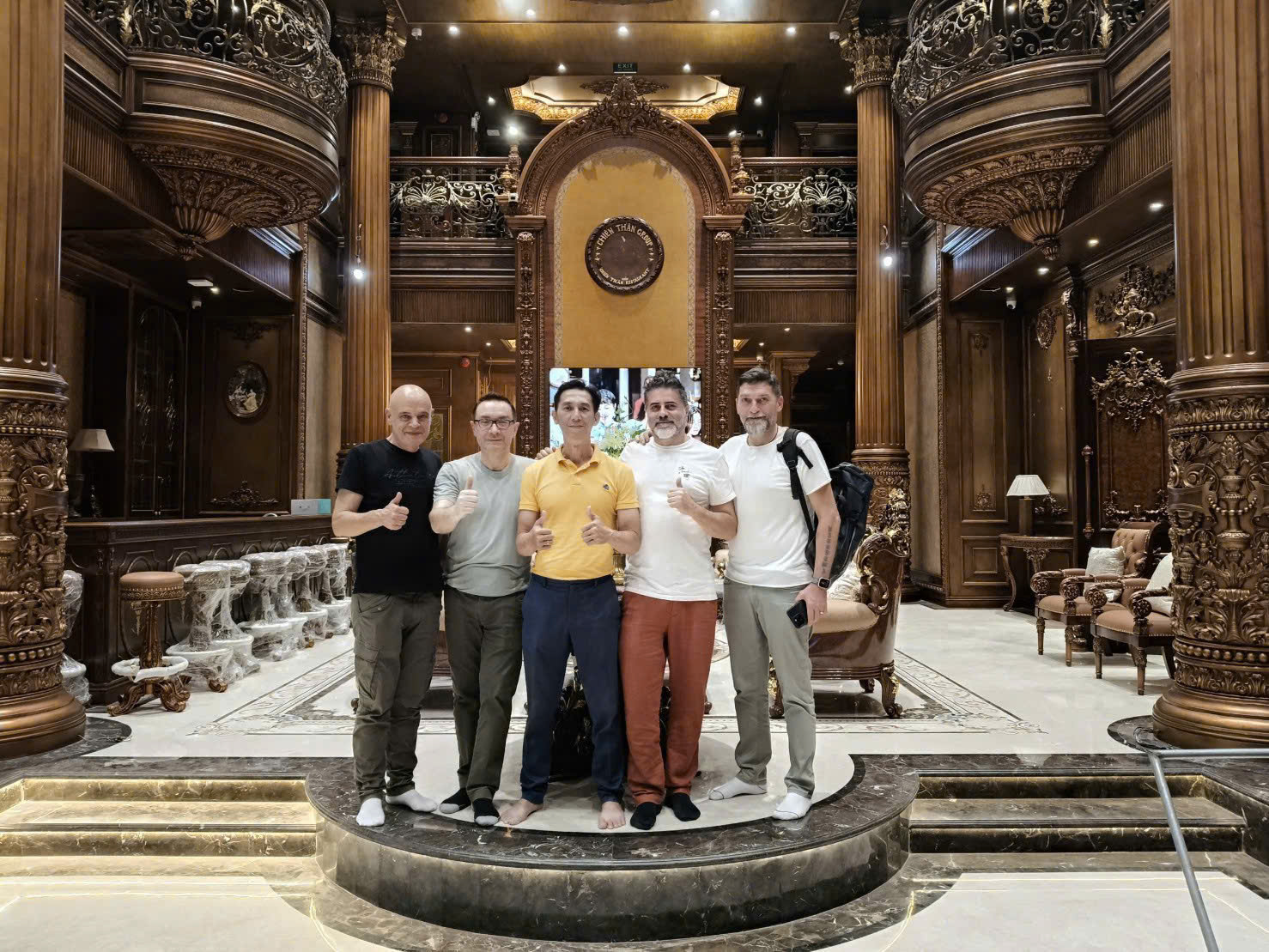 Chiến Thần Restaurant - 139 Hà Huy Giáp, Quận 12