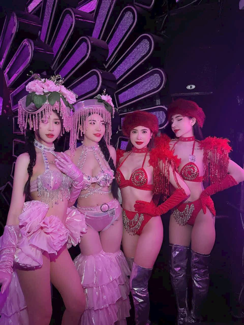 Empire Club – 8 Nguyễn Văn Tráng, Quận 1