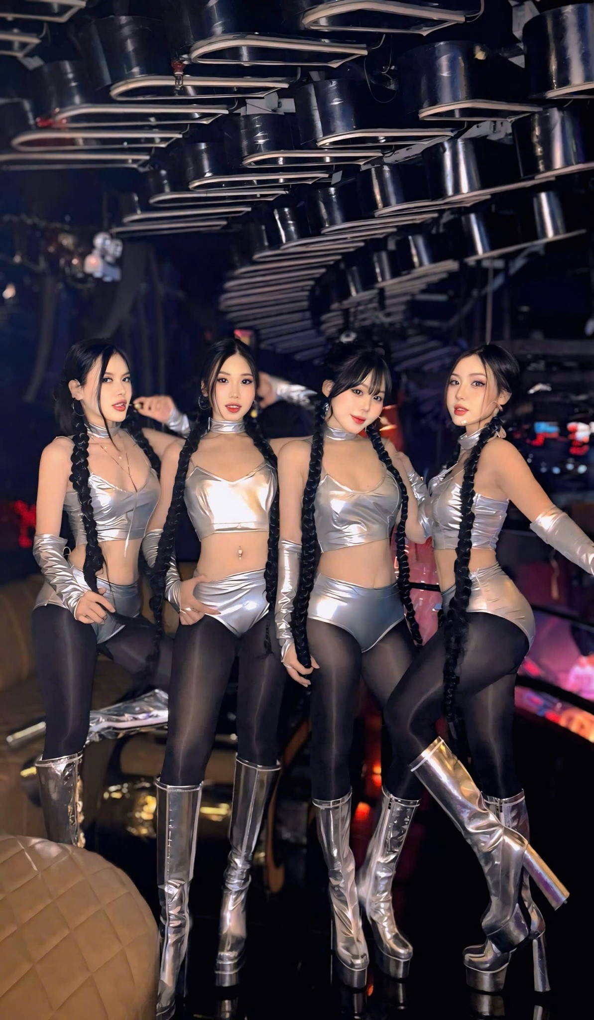 Empire Club – 8 Nguyễn Văn Tráng, Quận 1