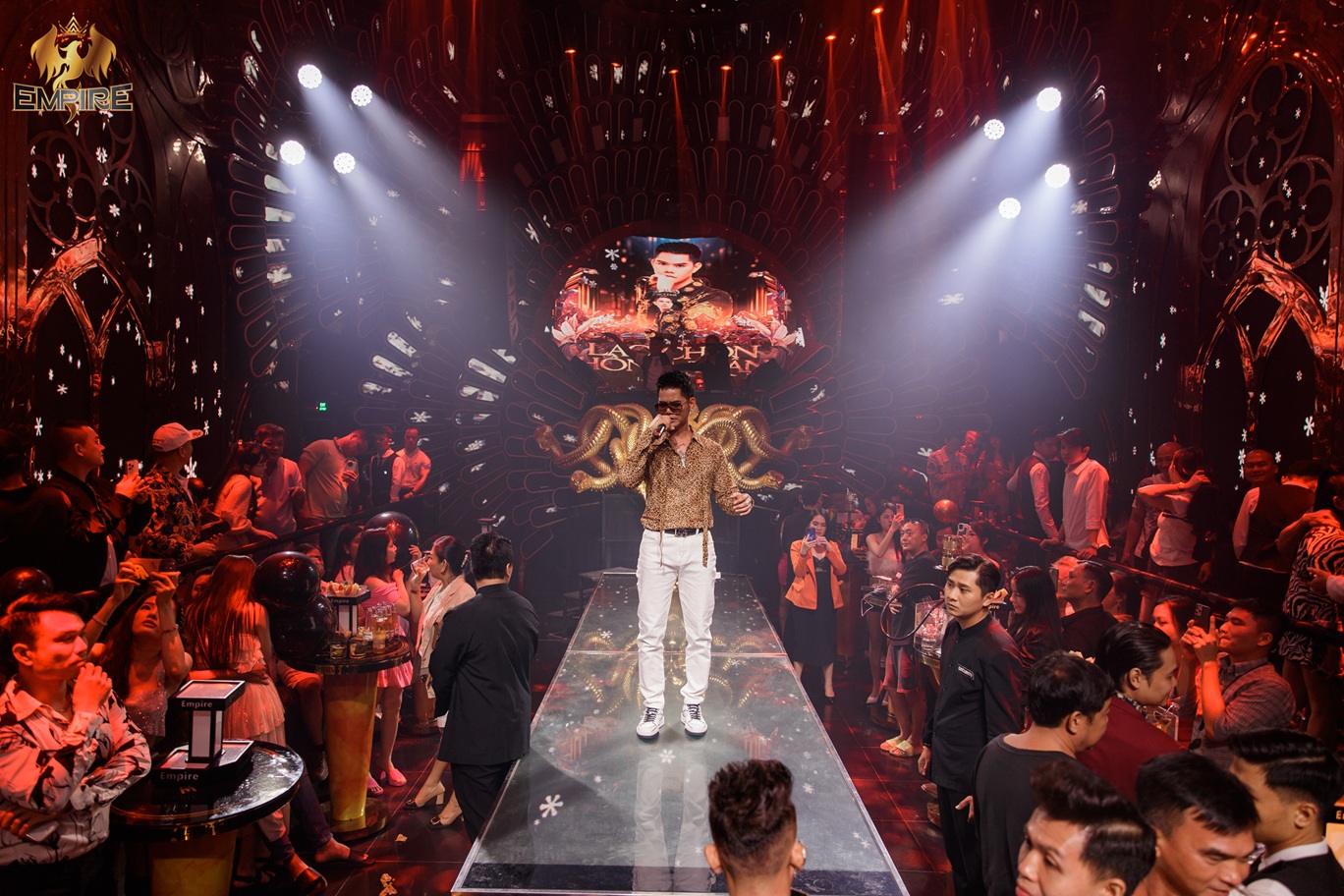 Empire Club – 8 Nguyễn Văn Tráng, Quận 1