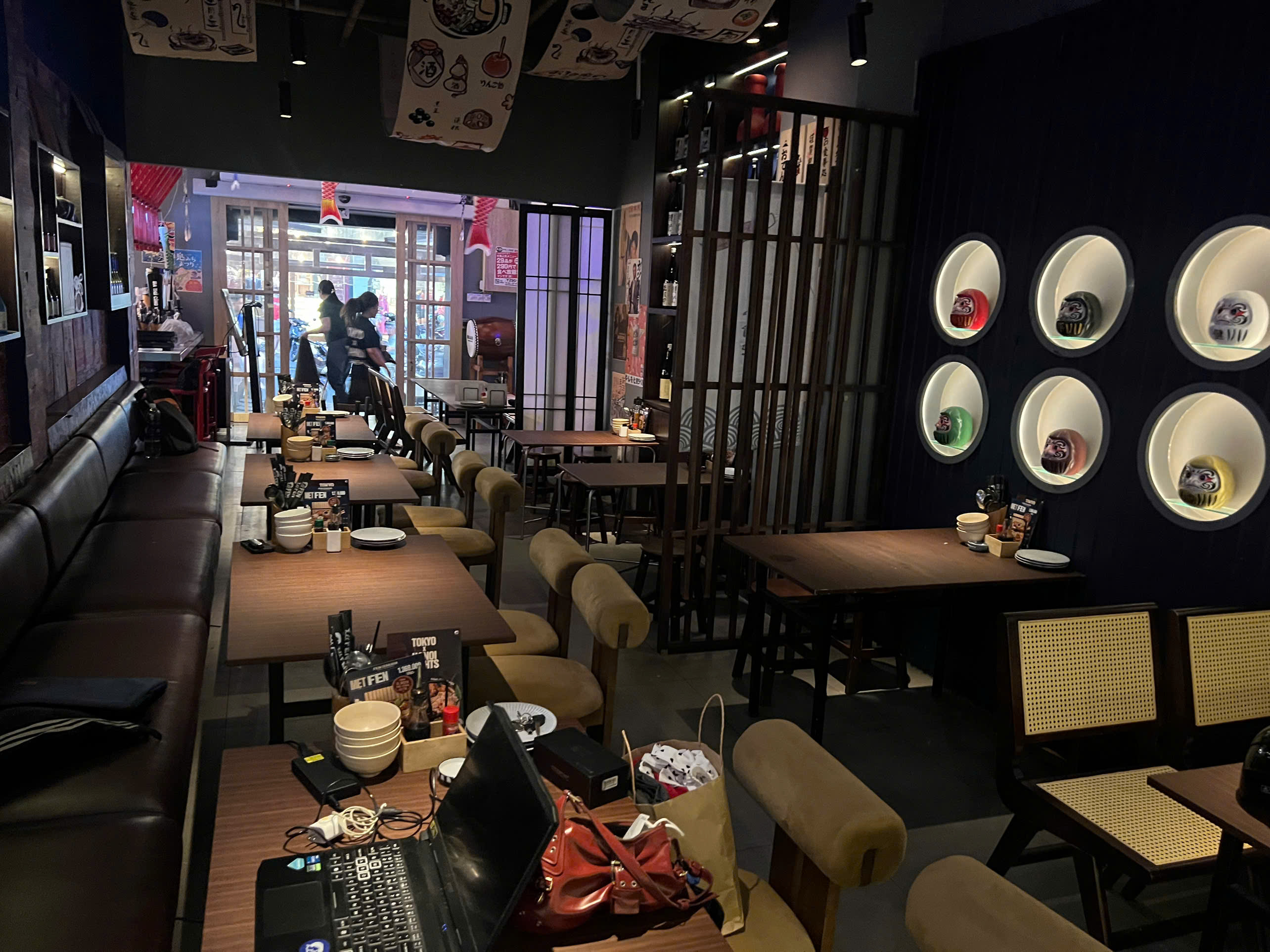FEN Izakaya – Không Gian Neo-Tokyo Ăn Tối Và Chill Tại Lý Tự Trọng