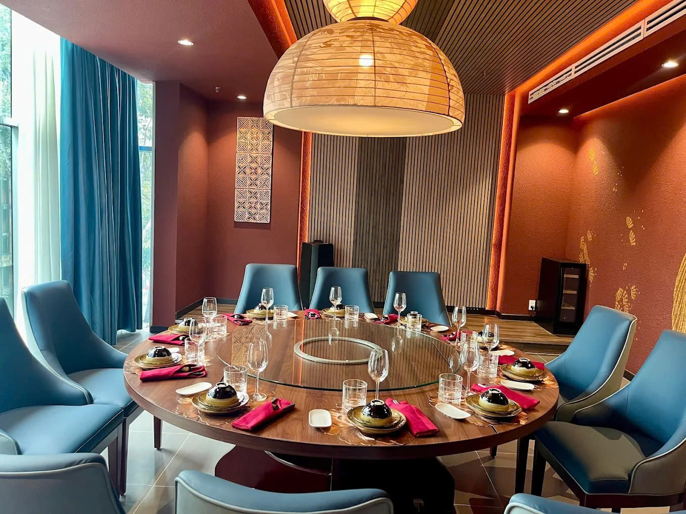 Hạc Cầm Restaurant - 561 Trần Hưng Đạo