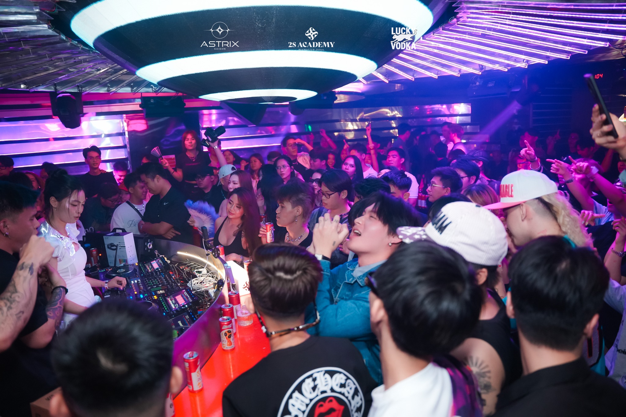 Astrix Saigon - 36 Bùi Thị Xuân