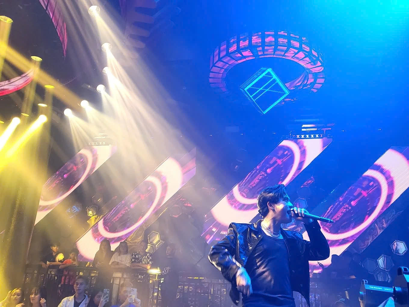 AZ CLUB - 157 Hoàng Văn Thụ, Đức Trọng, Lâm Đồng