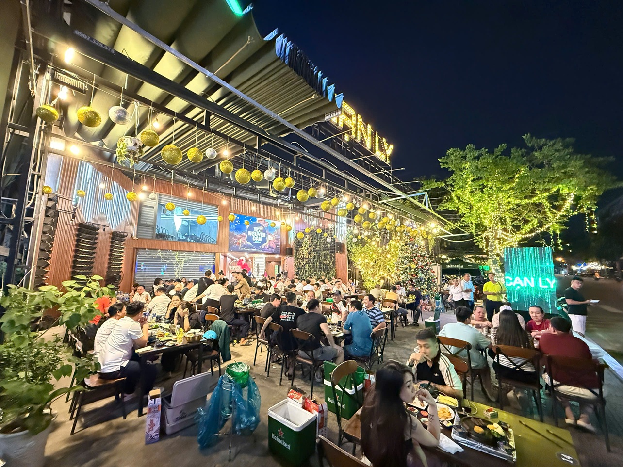 Cạn Ly Quán – Menu Nướng & Hải Sản, 7 Nguyễn Giản Thanh Quận 10