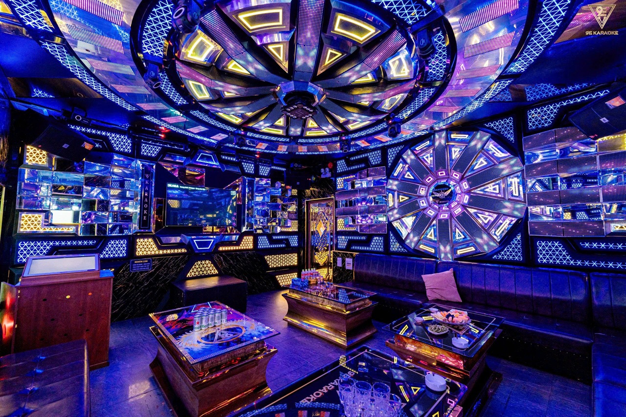 Karaoke 9E Phú Quốc - 127 Trần Hưng Đạo, Phú Quốc