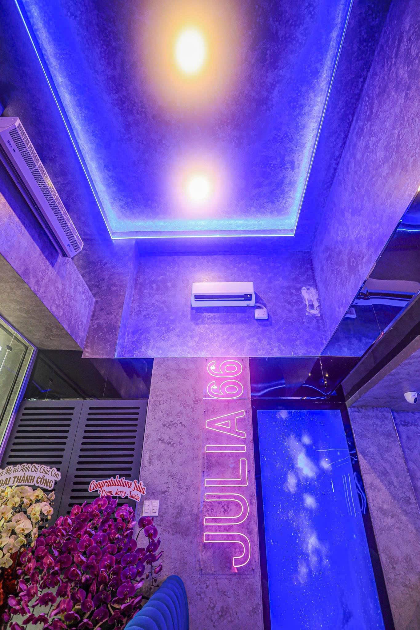 Karaoke Julia - 66 Tản Đà, Quận 5