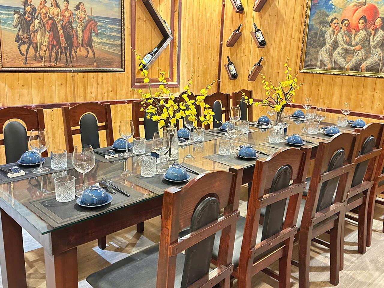 Nhà Hàng Hầm Rượu Hội Bàn Đào - 340 Lê Đức Thọ, Gò Vấp