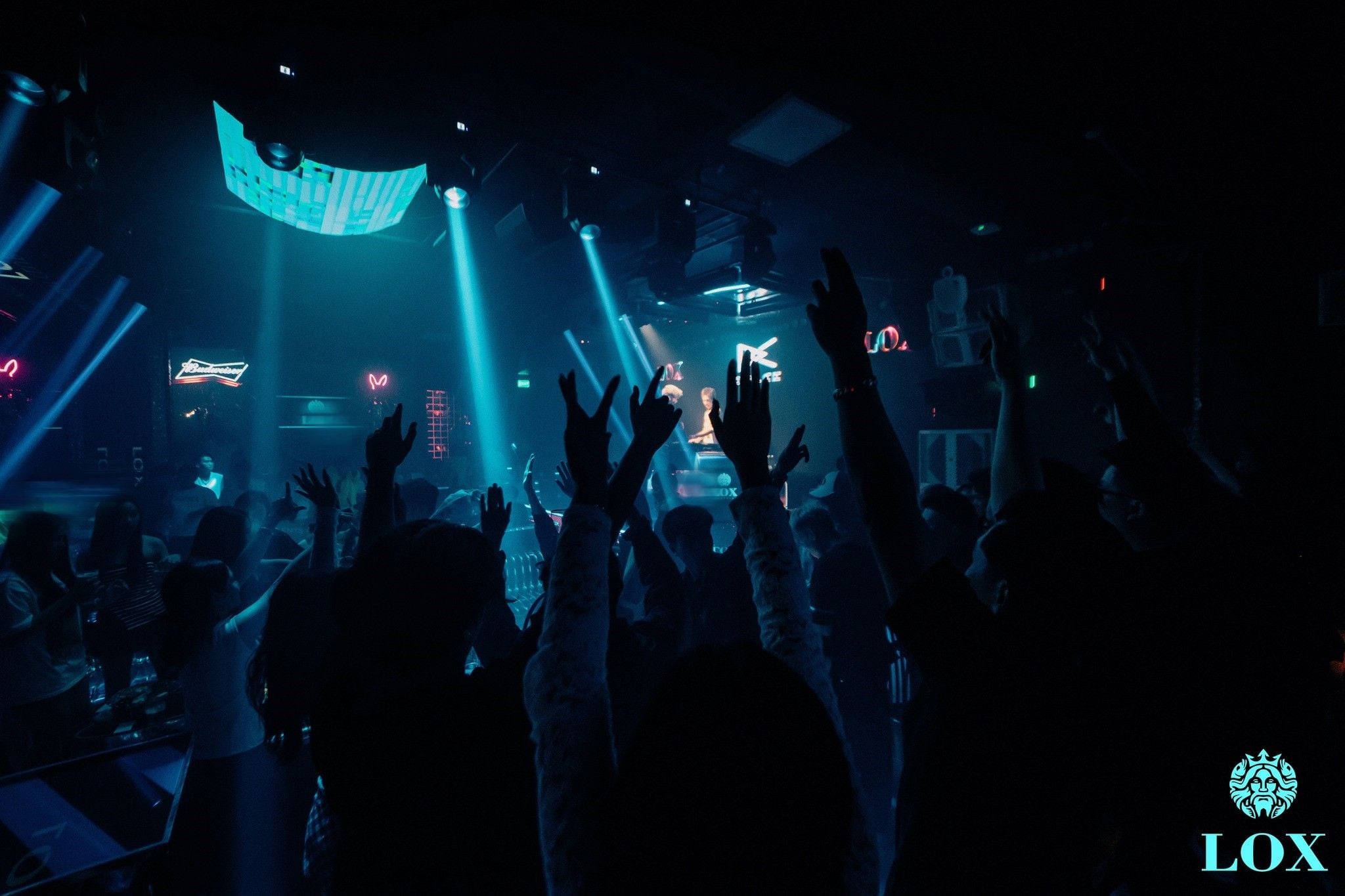 LOX BAR Vũng Tàu | Đặt Bàn VIP | Booking Nhanh