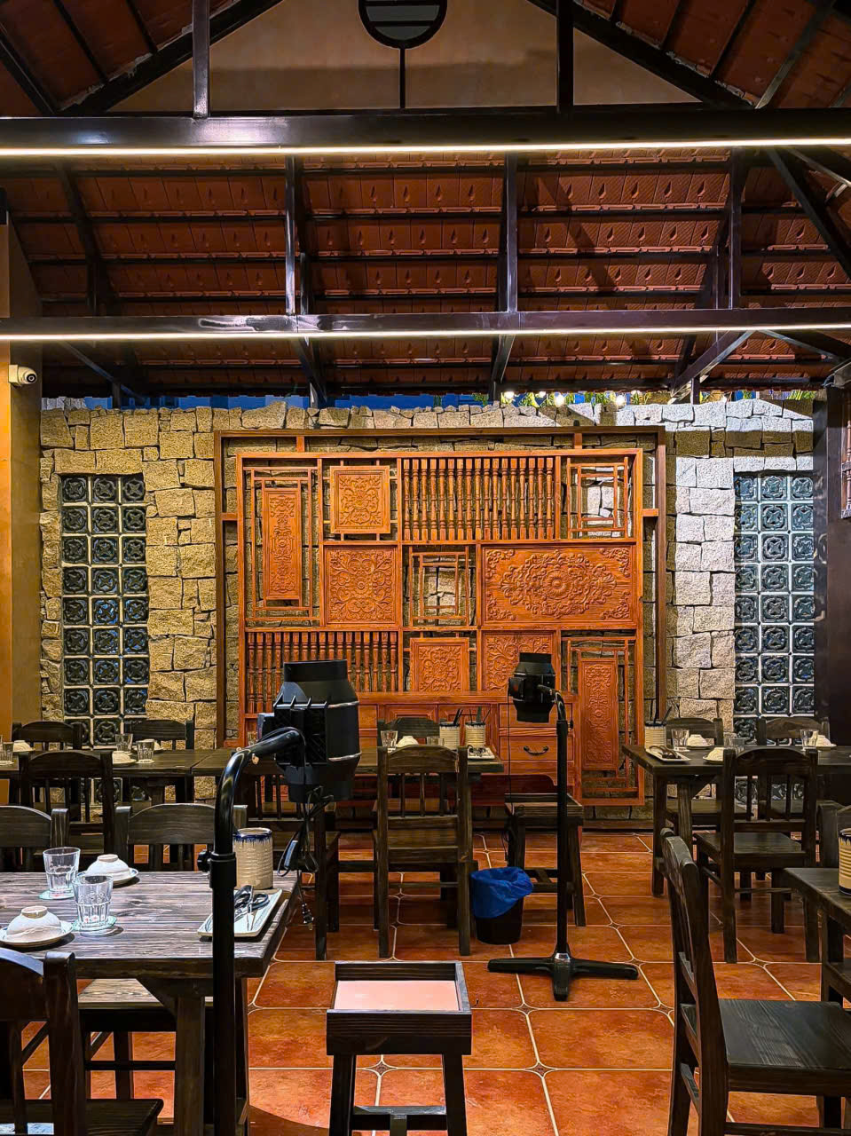Mây Nướng Restaurant - 1A Đề Thám