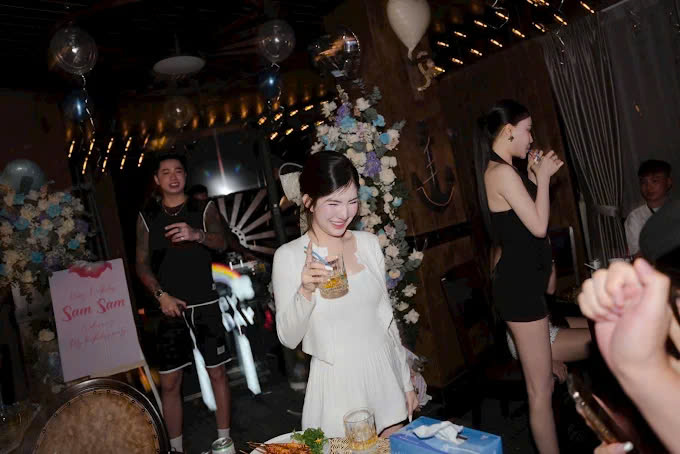 Nhà Hàng Hầm Rượu Win Win - 146 Đường Số 1, KDC Trung Sơn