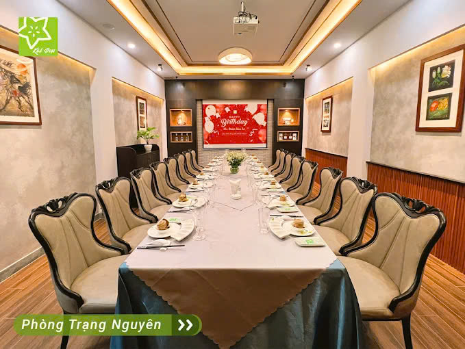 Khế Việt Restaurant - 15 Nguyễn Thị Diệu, Quận 3
