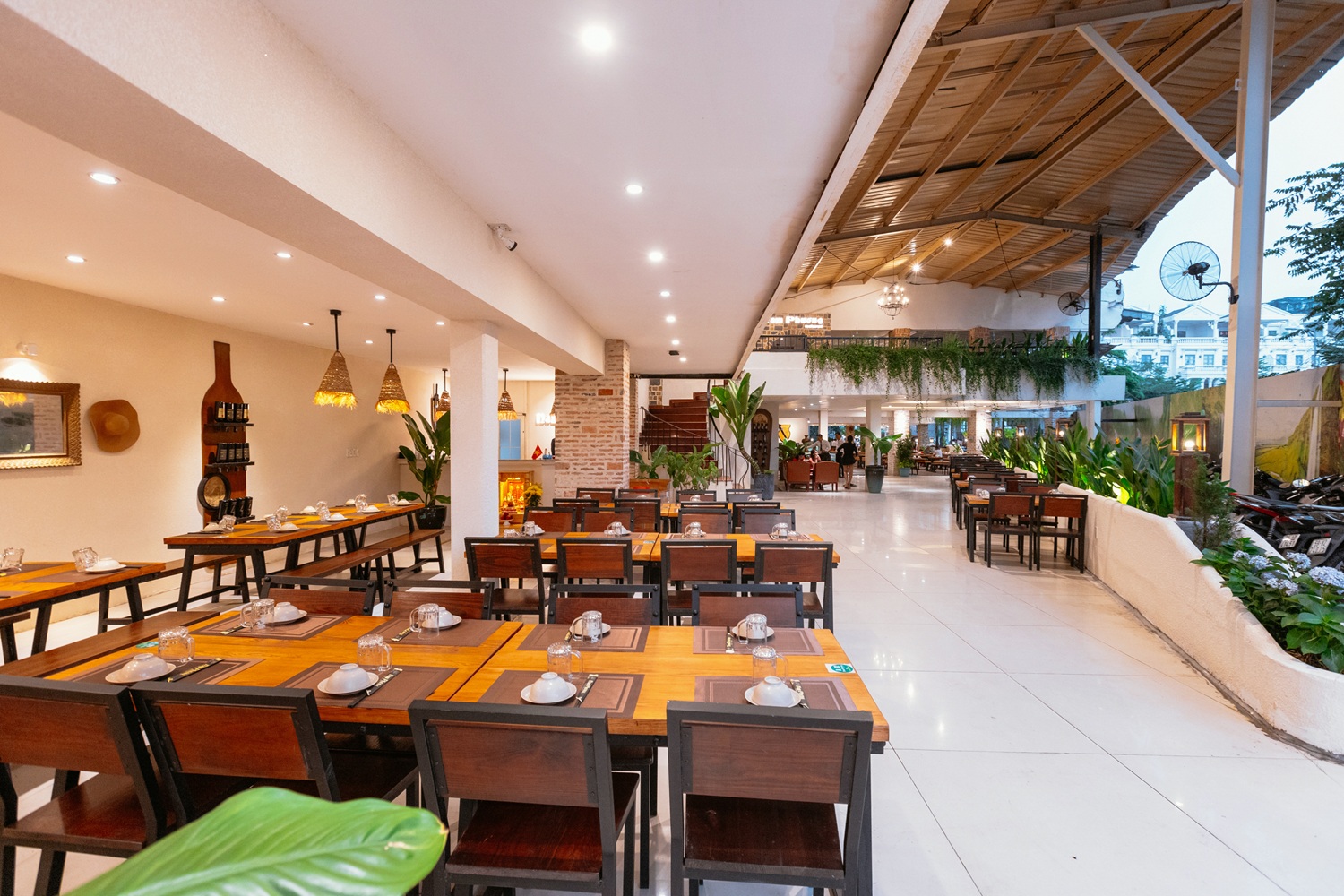 Ẩm Thực Nam Phương - 18B Phan Văn Trị, Quận Gò Vấp