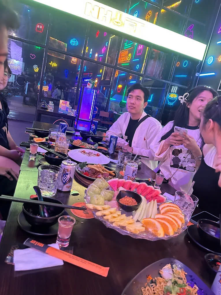 NHIỆT Beer Garden - 145 Phạm Ngũ Lão, Thủ Dầu Một