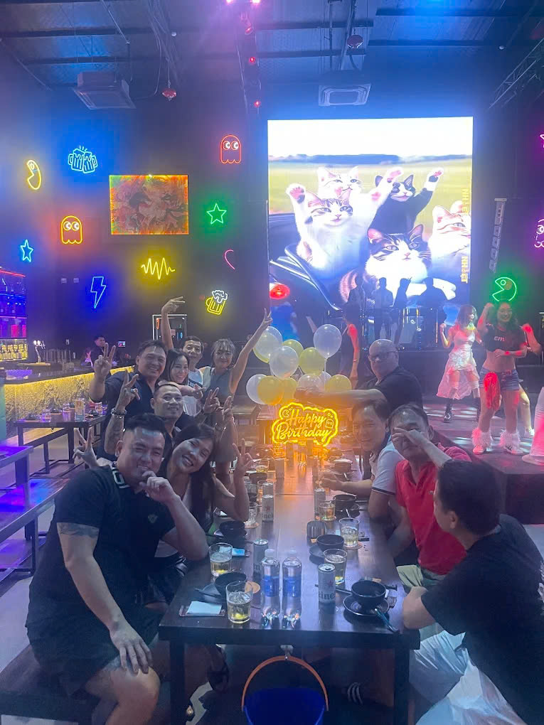 NHIỆT Beer Garden - 145 Phạm Ngũ Lão, Thủ Dầu Một