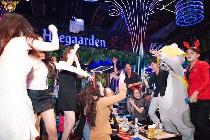 NHIỆT Beer Garden - 145 Phạm Ngũ Lão, Thủ Dầu Một