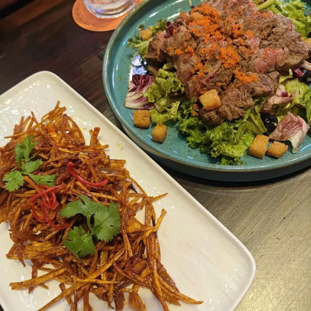 NHIỆT Beer Garden - 145 Phạm Ngũ Lão, Thủ Dầu Một