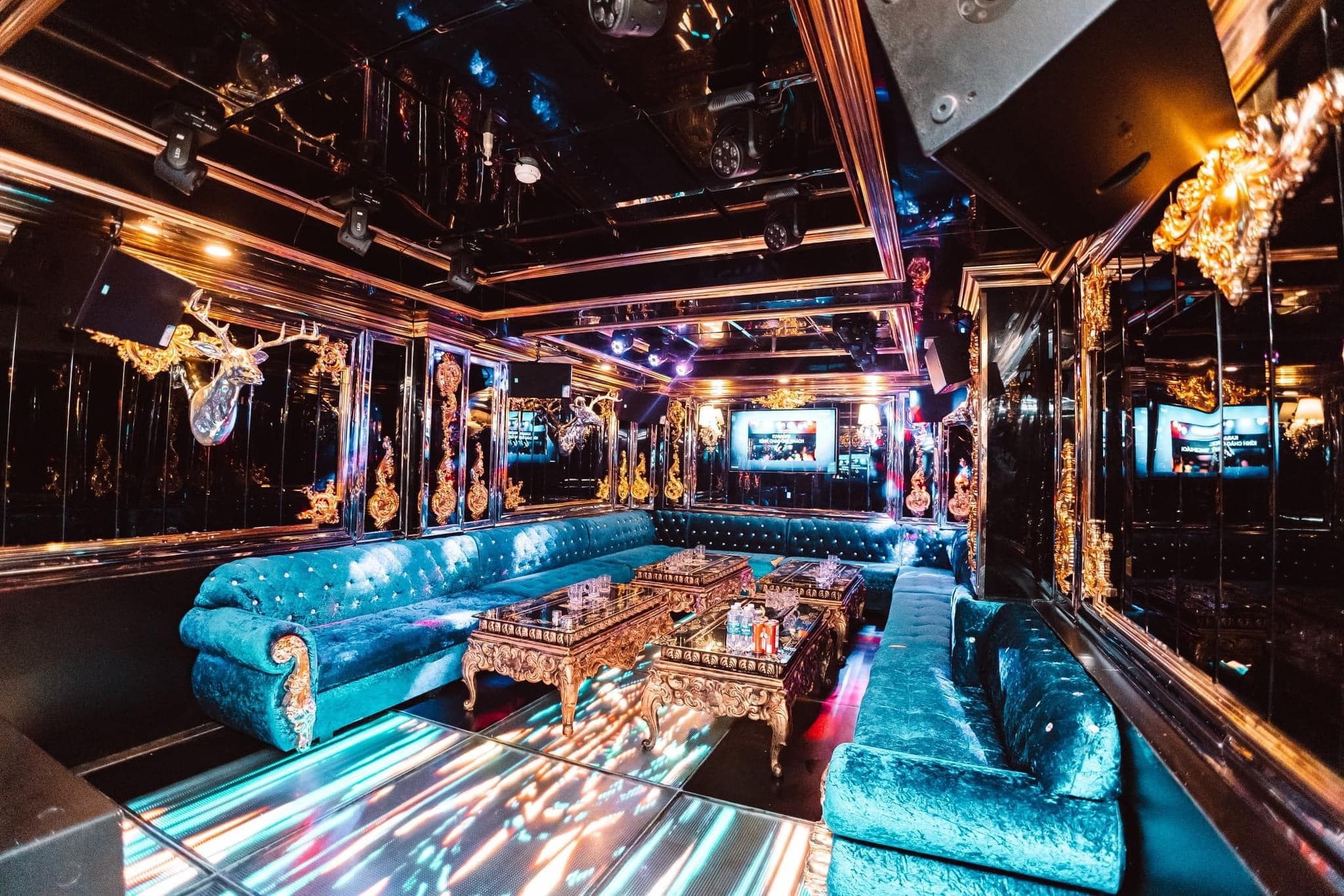 Karaoke Lucky Star - 346 Phan Văn Trị, Bình Thạnh