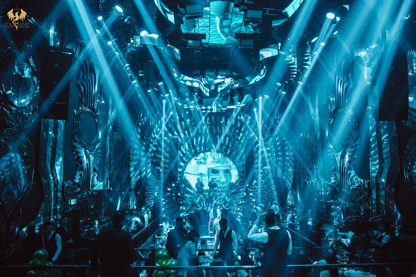 Empire Club – 8 Nguyễn Văn Tráng, Quận 1