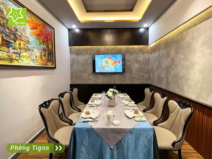 Khế Việt Restaurant - 15 Nguyễn Thị Diệu, Quận 3