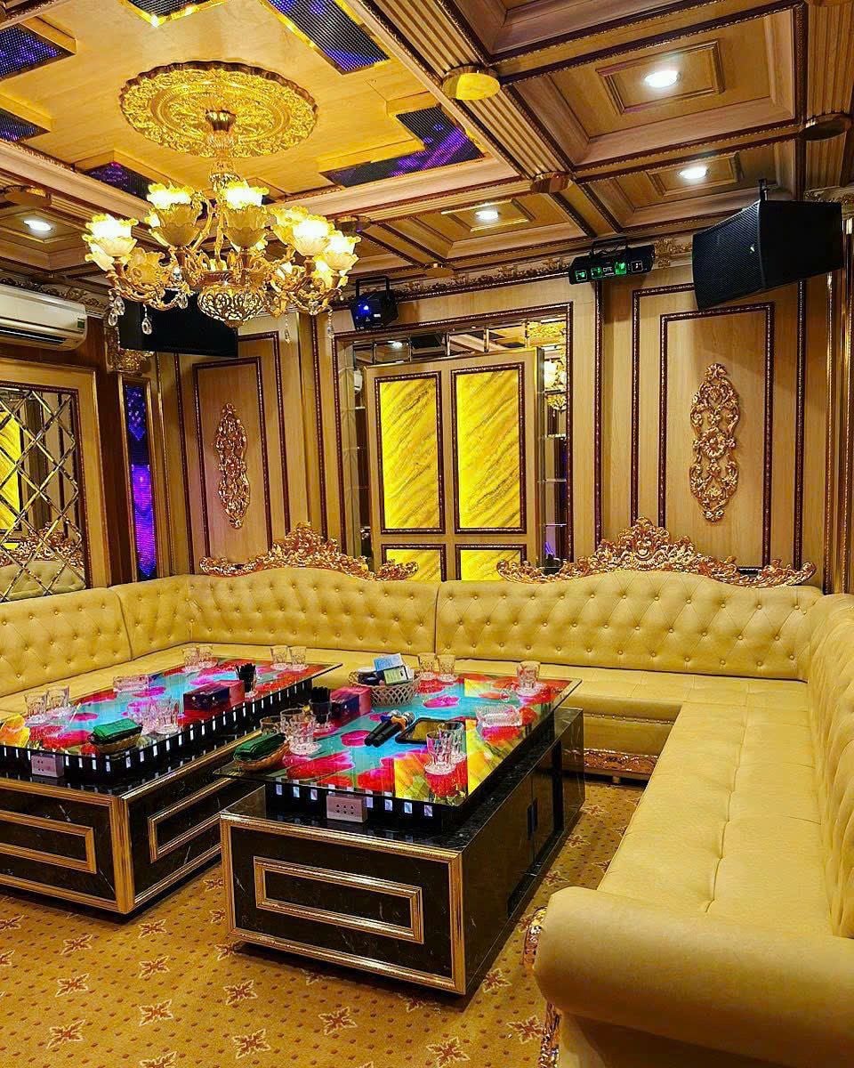 Karaoke Lotus Restaurant - 57 Phạm Viết Chánh, Quận 1