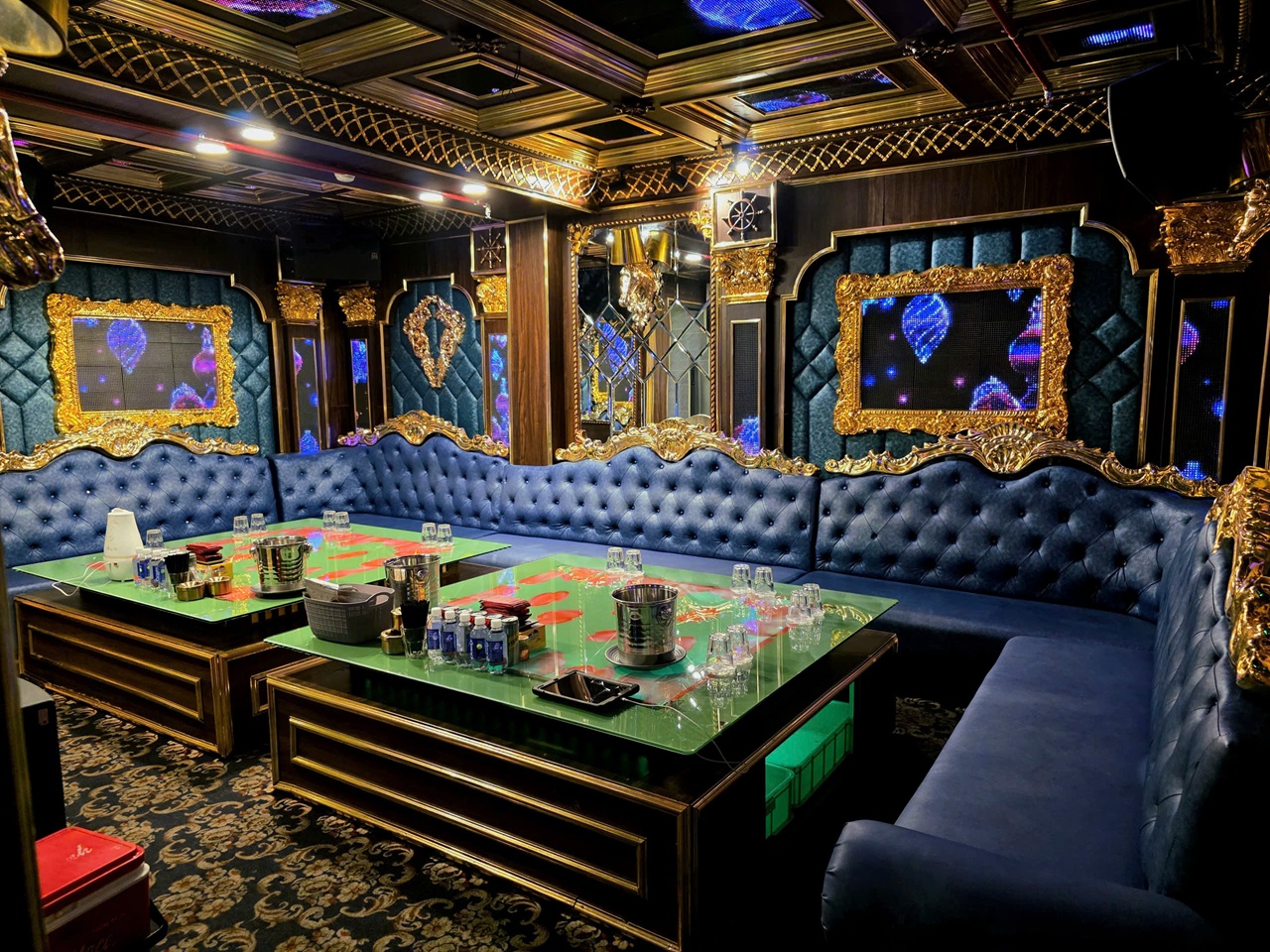 Karaoke Lotus Restaurant - 57 Phạm Viết Chánh, Quận 1