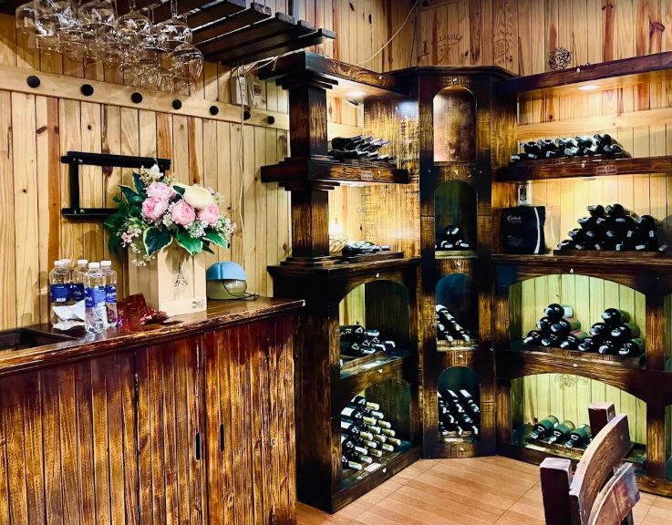 Nhà Hàng Những Người Bạn - 14 Phan Văn Trị, Quận Gò Vấp