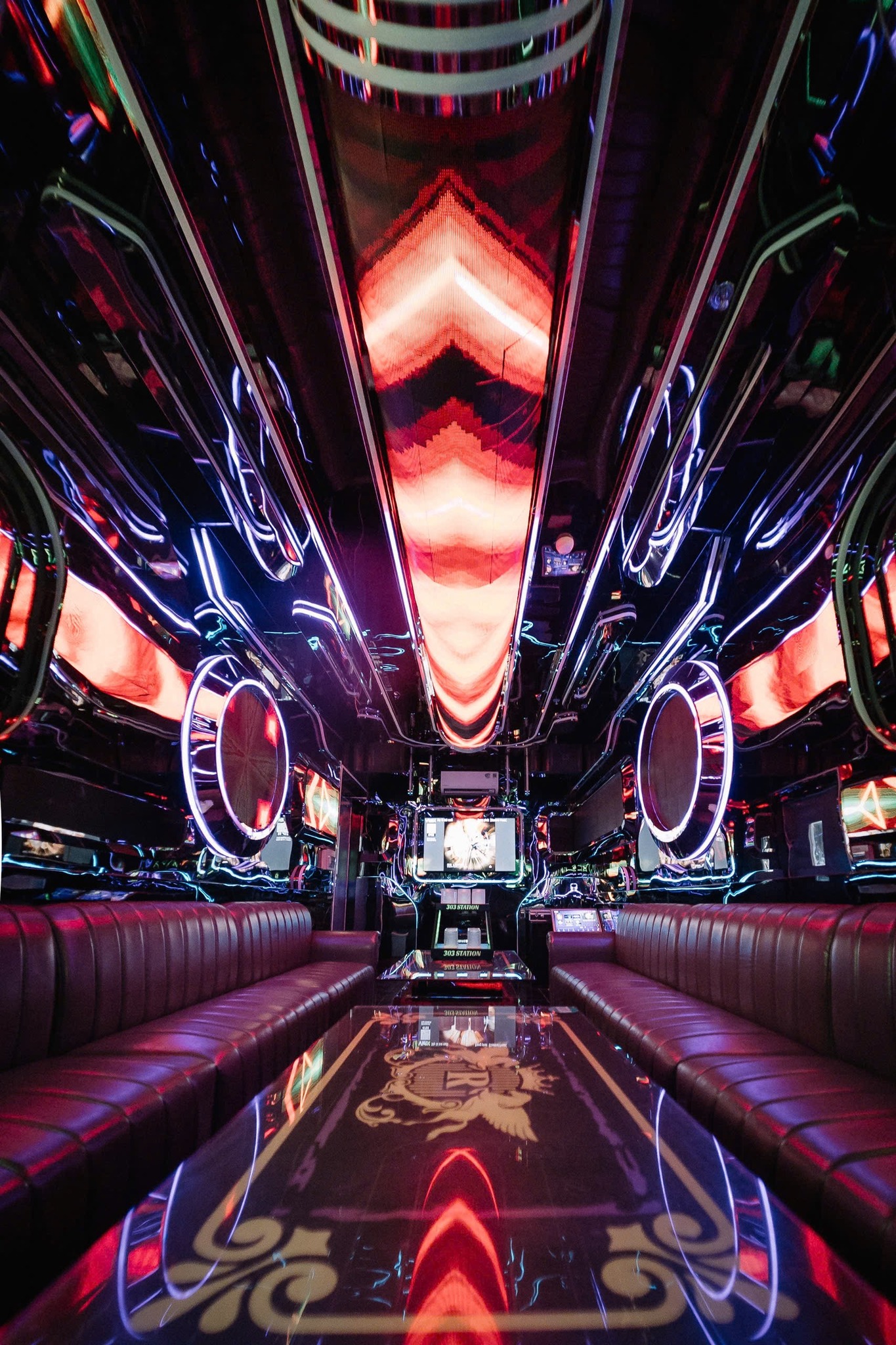 Karaoke 303 Phạm Văn Đồng, Gò Vấp