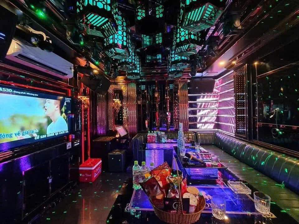 Karaoke Amazon - 119-121 Tân Sơn Nhì , Quận Tân Phú