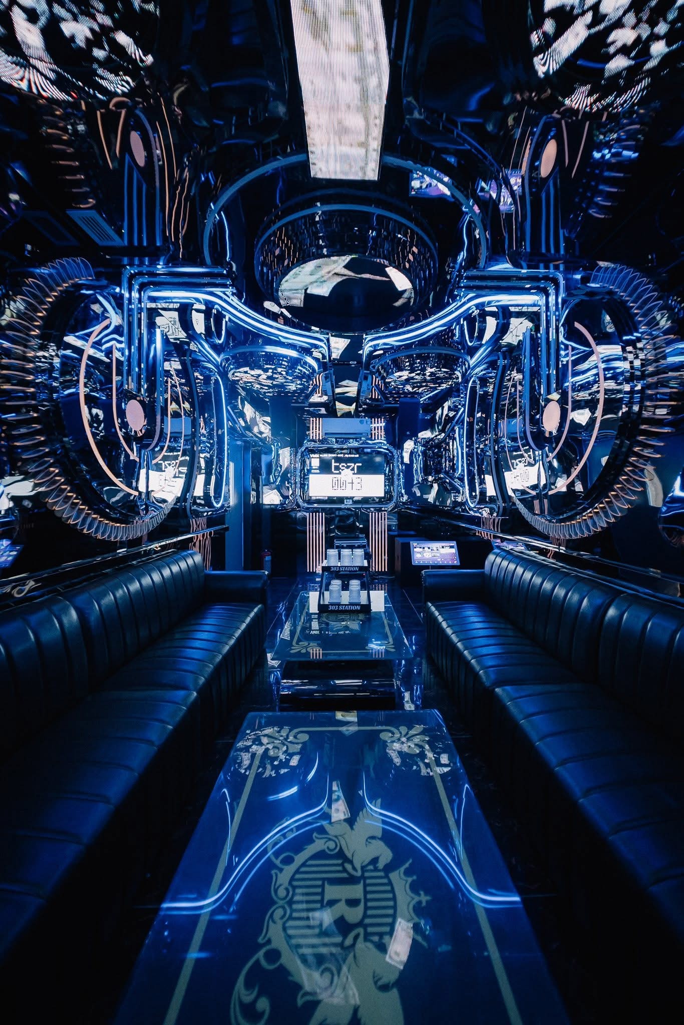 Karaoke 303 Phạm Văn Đồng, Gò Vấp