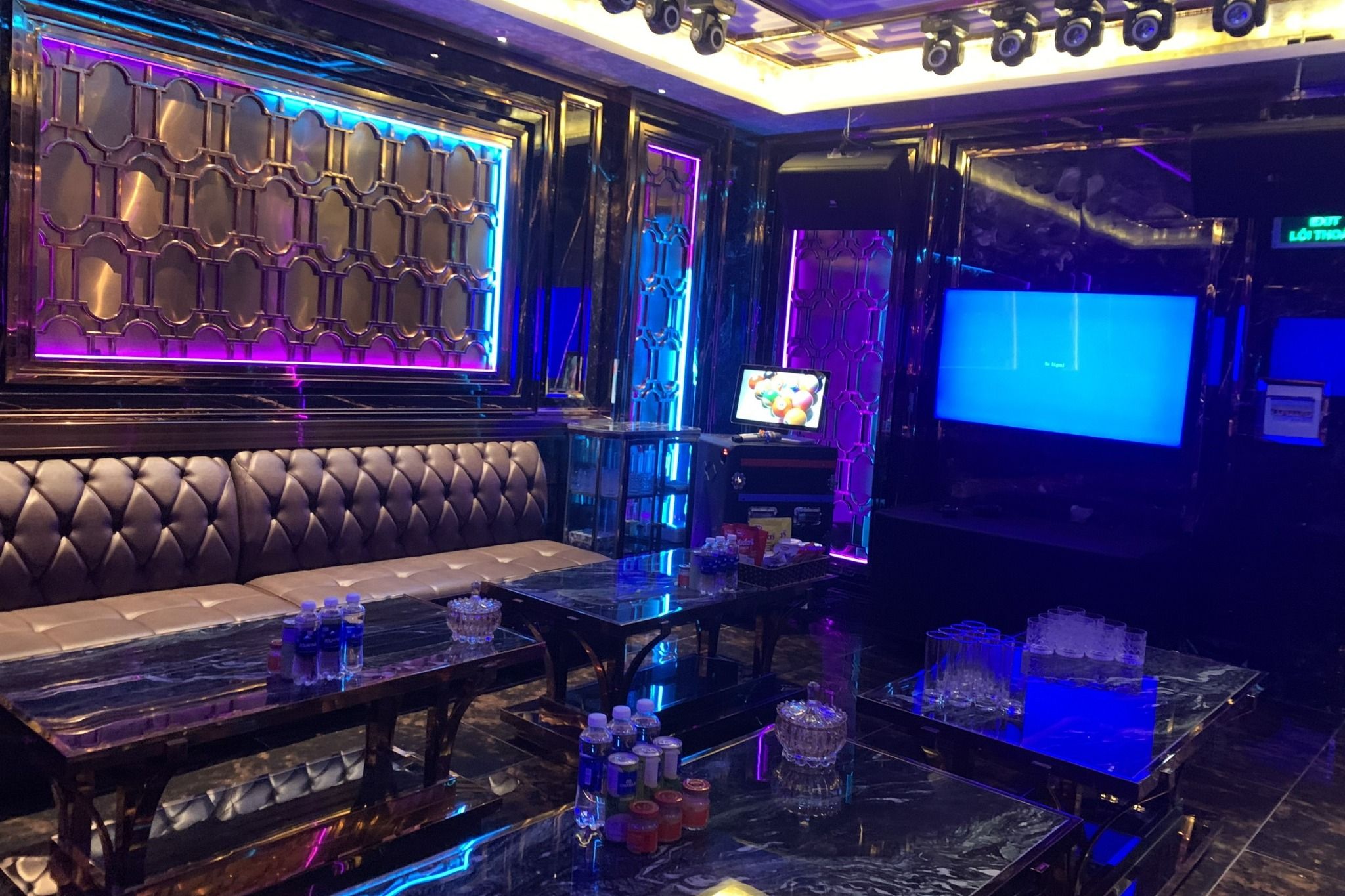 Karaoke KTV Restaurant - 5A Trần Nhật Duật, Quận 1