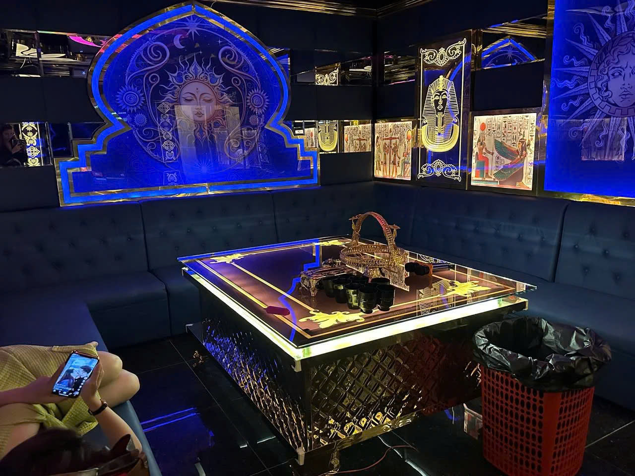 Karaoke Pearl KTV - 93 An Dương Vương, Quận 5