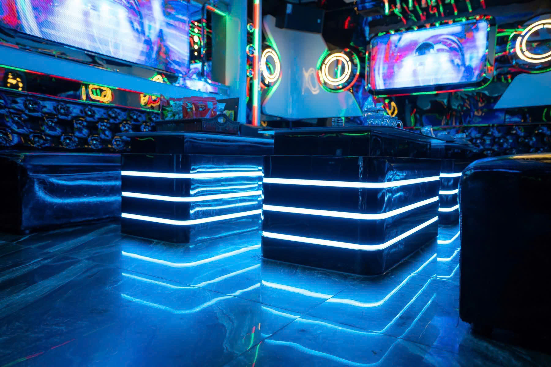 Karaoke Queen Star - 378 Nguyễn Văn Lượng, Gò Vấp