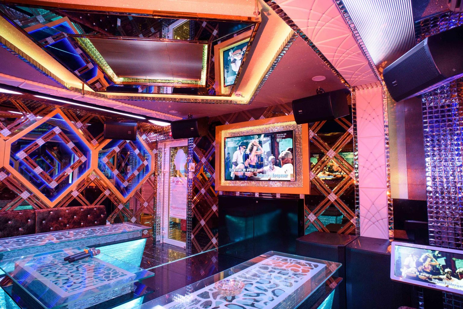 Karaoke Vui Vui - 50 Ấp Bắc, Quận Tân Bình