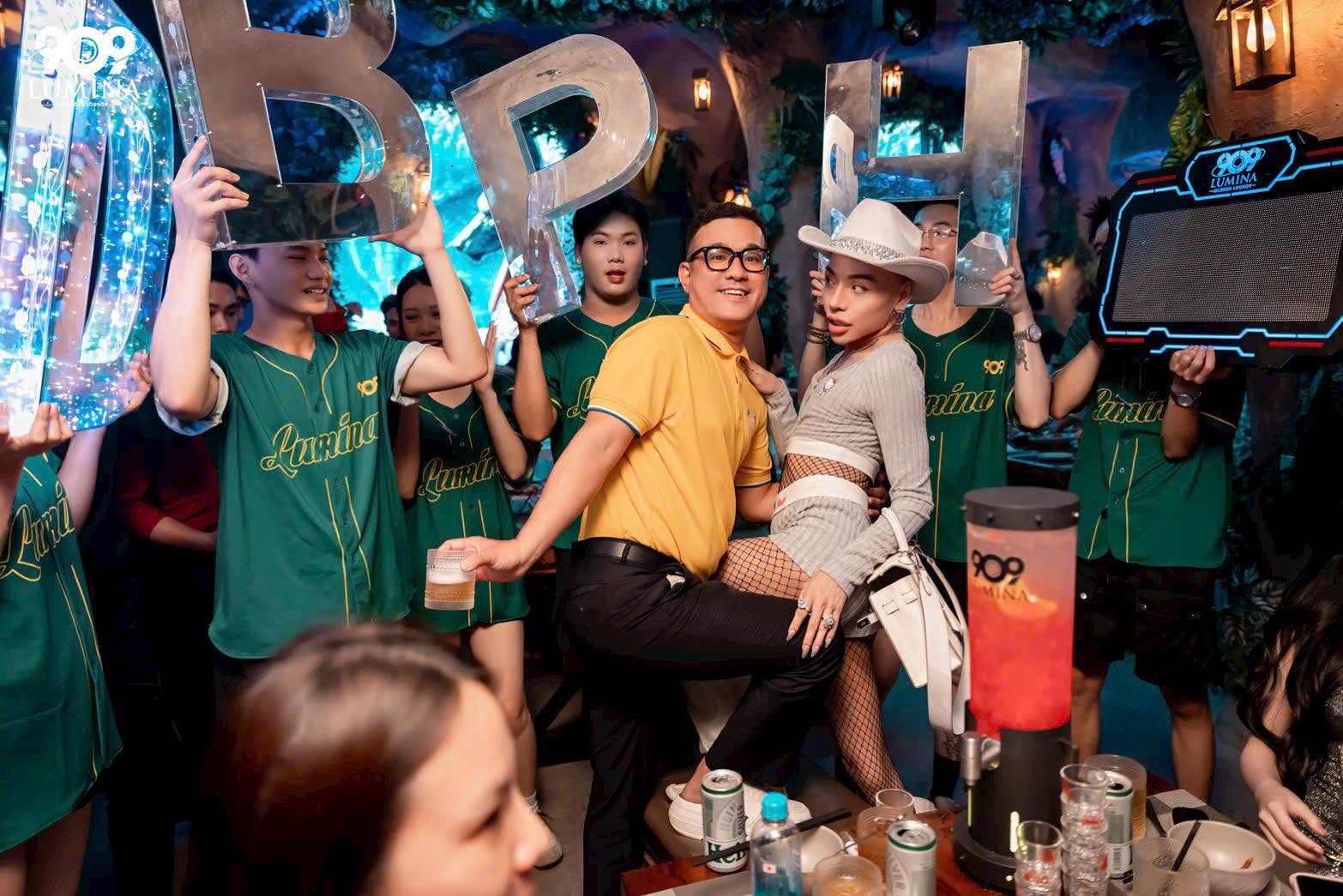 909 Beer Garden Lumina- Trần Hưng Đạo, Quận 5