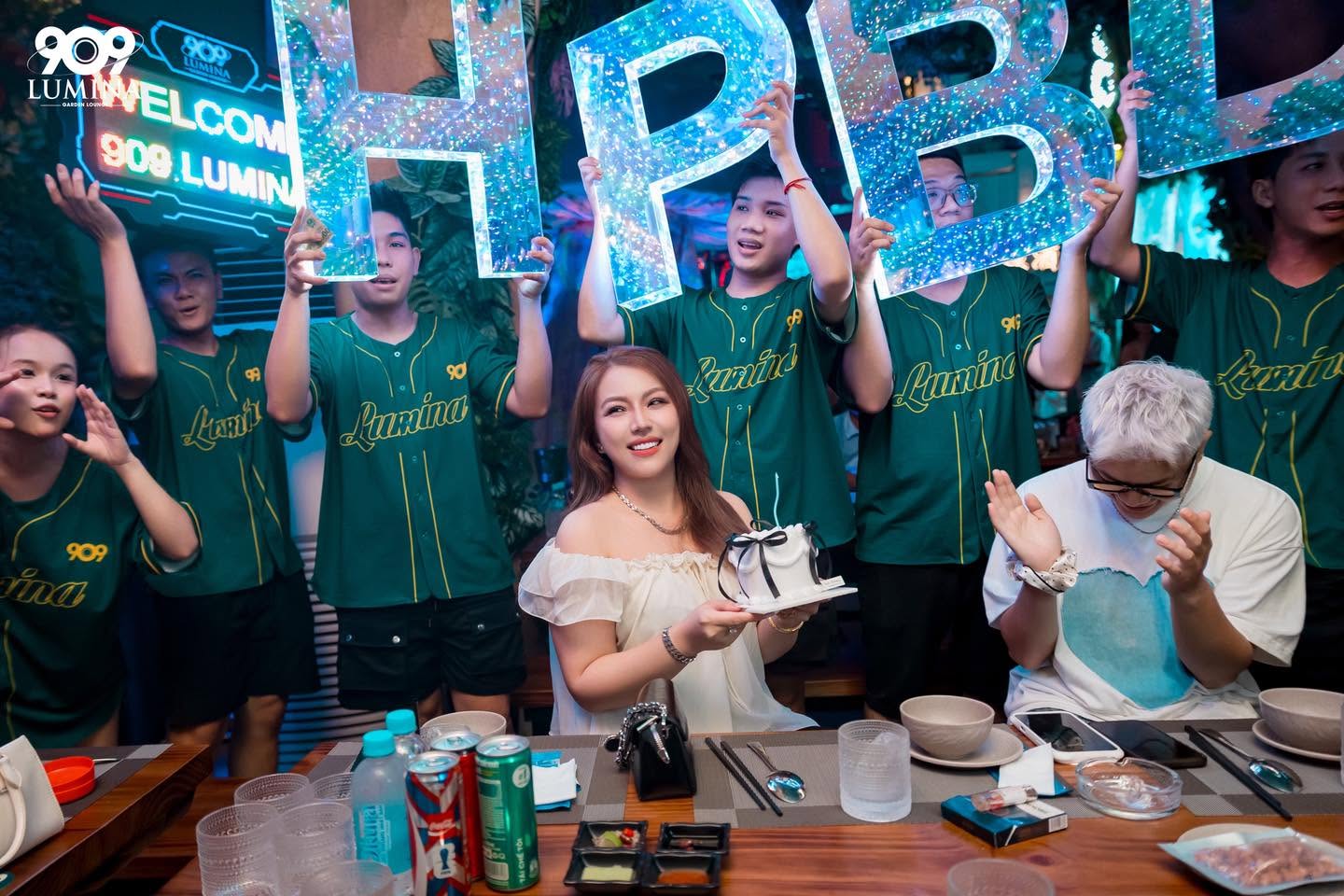 909 Beer Garden Lumina- Trần Hưng Đạo, Quận 5