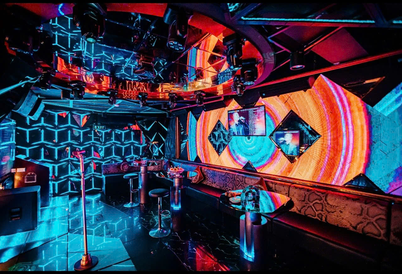 Karaoke Kingdom - 67 Phạm Viết Chánh, Quận 1