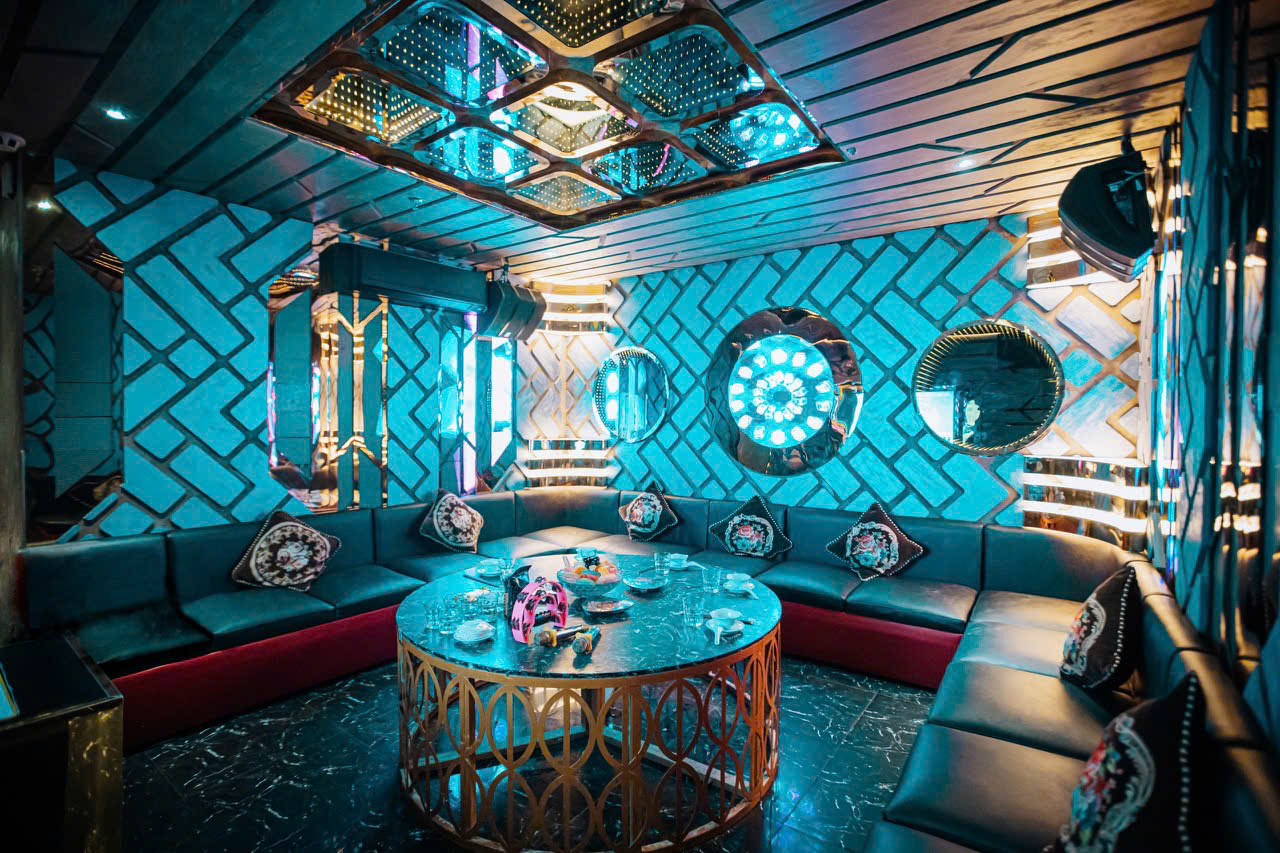 Karaoke Kingdom - 67 Phạm Viết Chánh, Quận 1