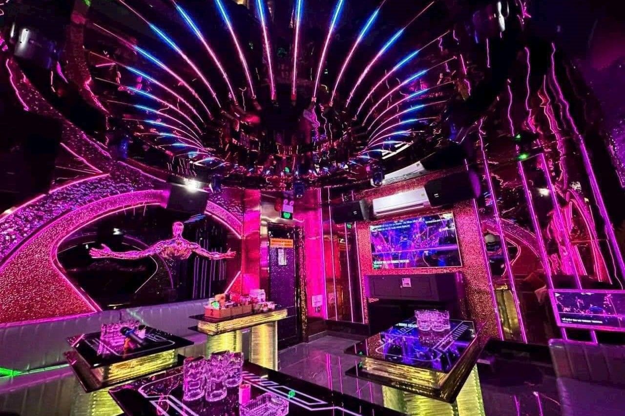 Karaoke Amazon - 119-121 Tân Sơn Nhì , Quận Tân Phú