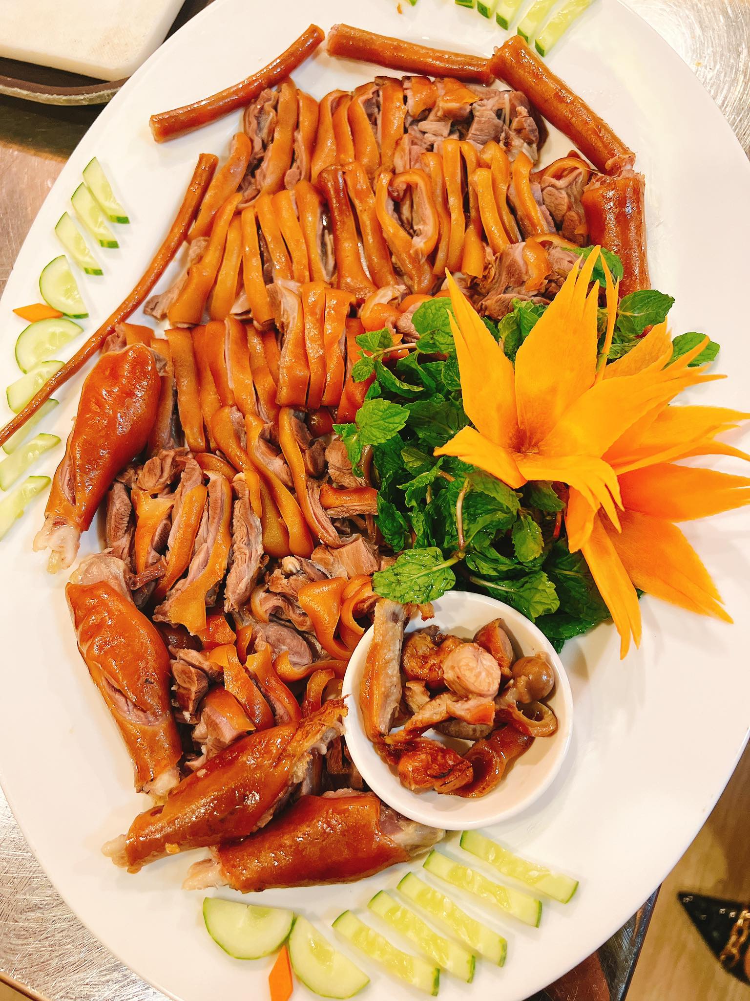 Nhà hàng Hàn Huyên - Số 2 Hồ Biểu Chánh, Quận Phú Nhuận