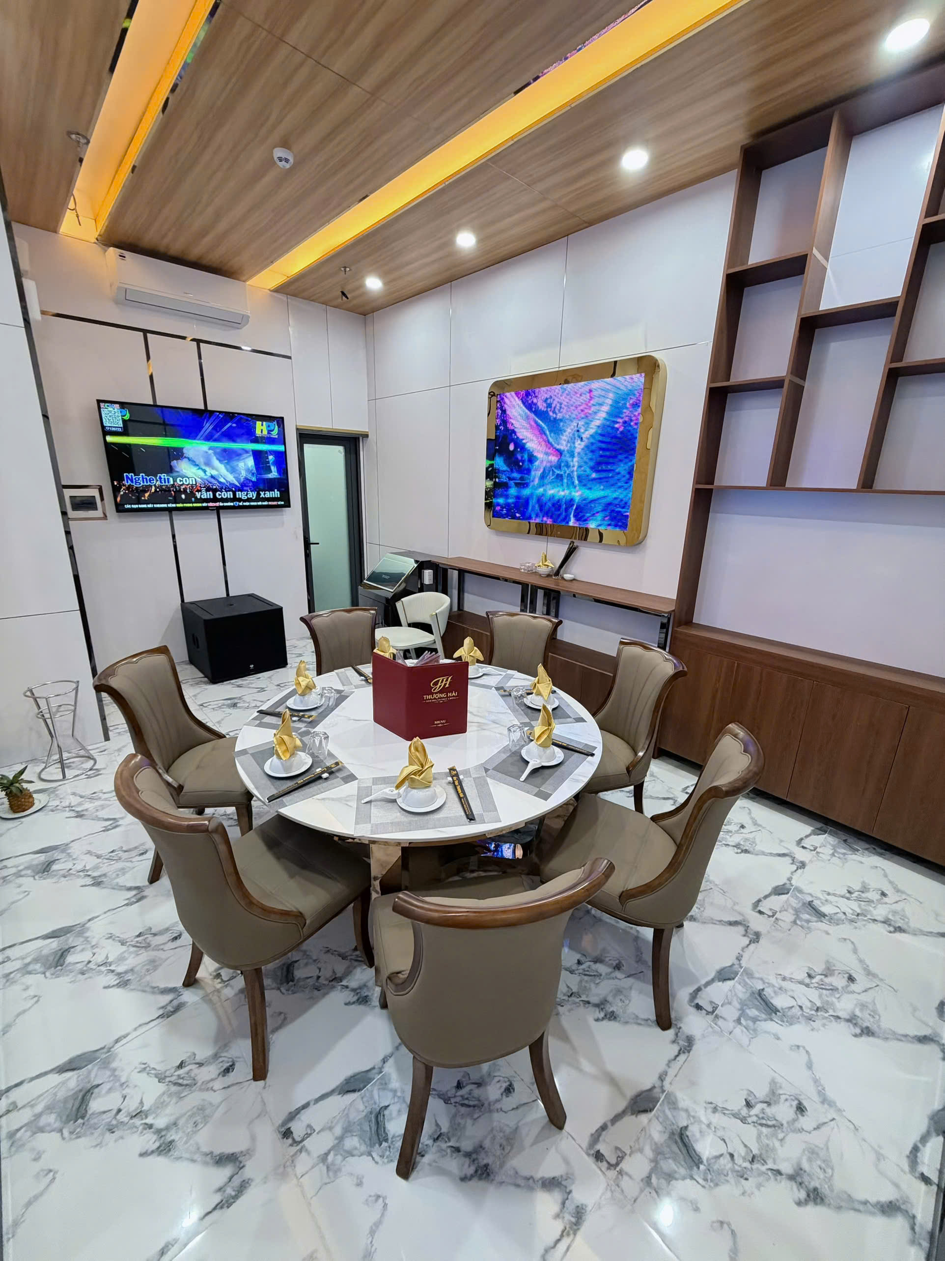 Nhà Hàng Thượng Hải Restaurant - 399 Vành Đai Trong