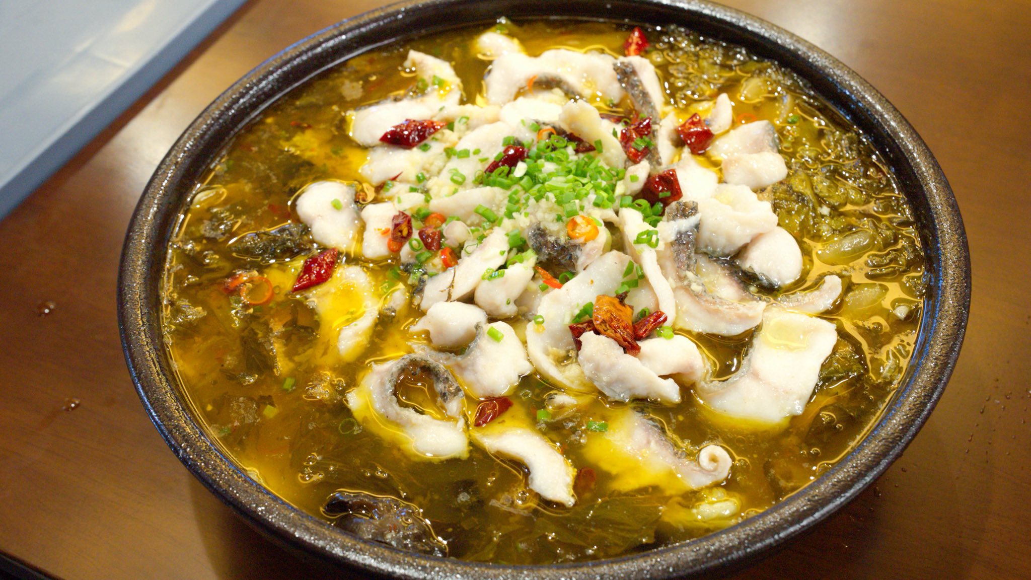 Quế Tương Lầu 桂湘楼 - 211 Hoàng Sa, Quận 1