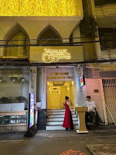 MONALUX LIVE MUSIC – 150/9 Nguyễn Trãi, Bến Thành