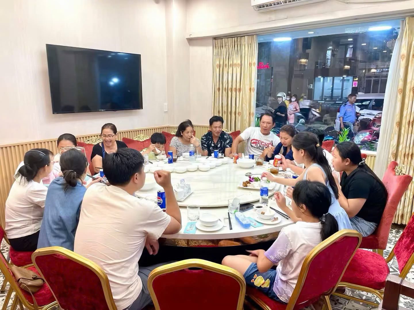 Nhà hàng Đại Dương 2 - 305 Âu Cơ, Quận Tân Phú, TP.HCM