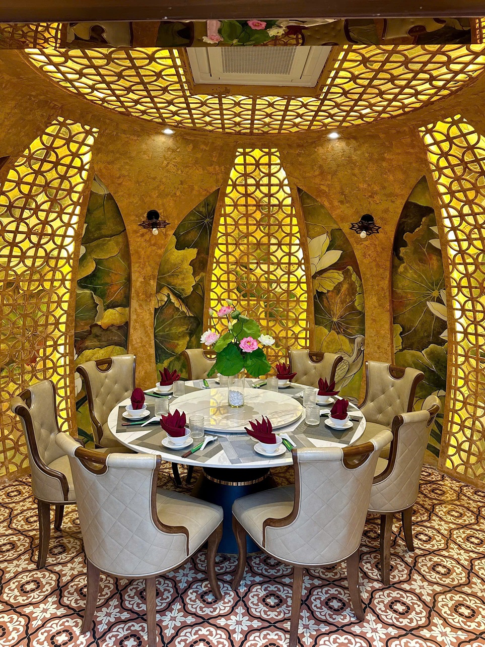 Nhà Hàng 303 Phạm Văn Đồng, Quận Gò Vấp