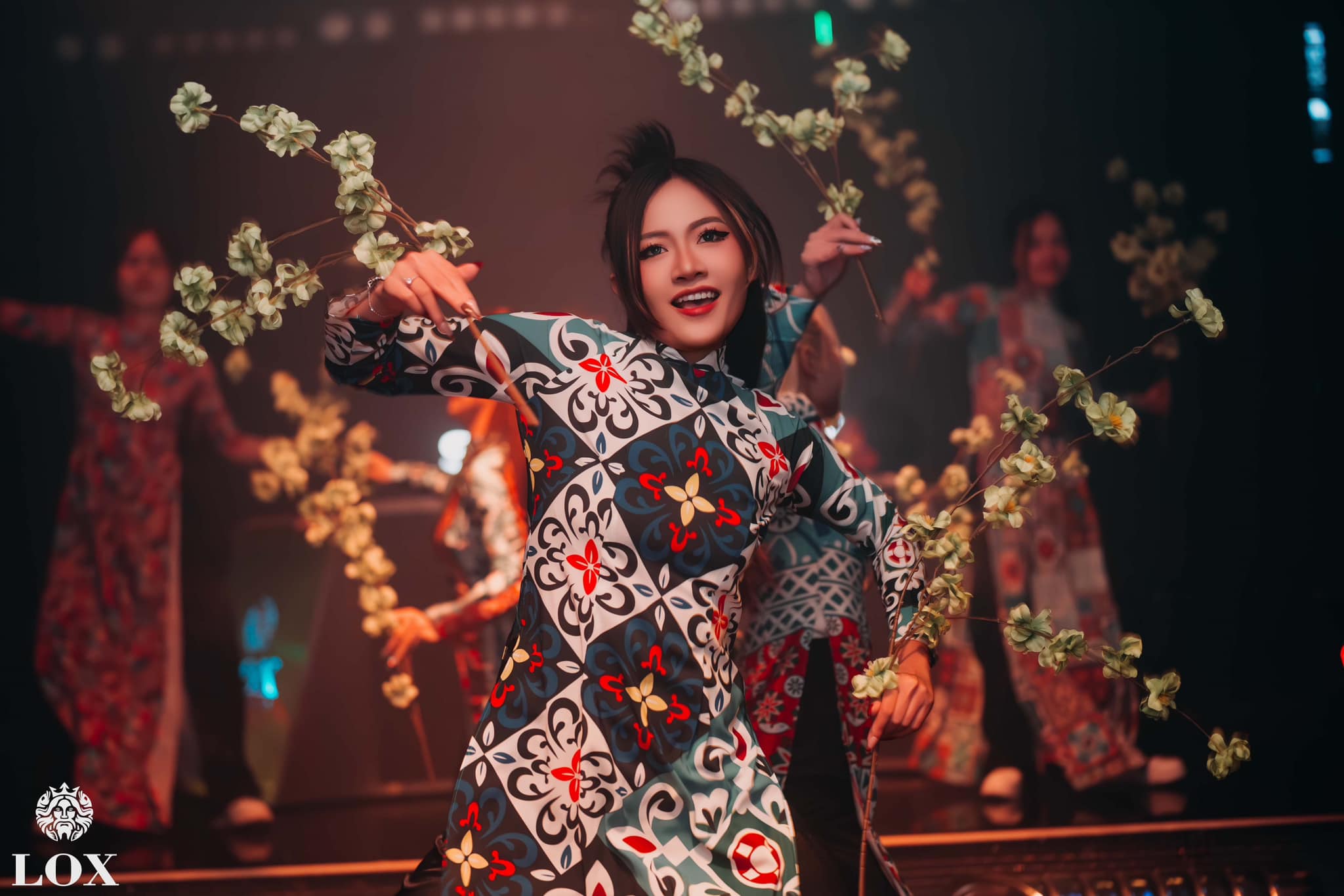 LOX BAR Vũng Tàu | Đặt Bàn VIP | Booking Nhanh