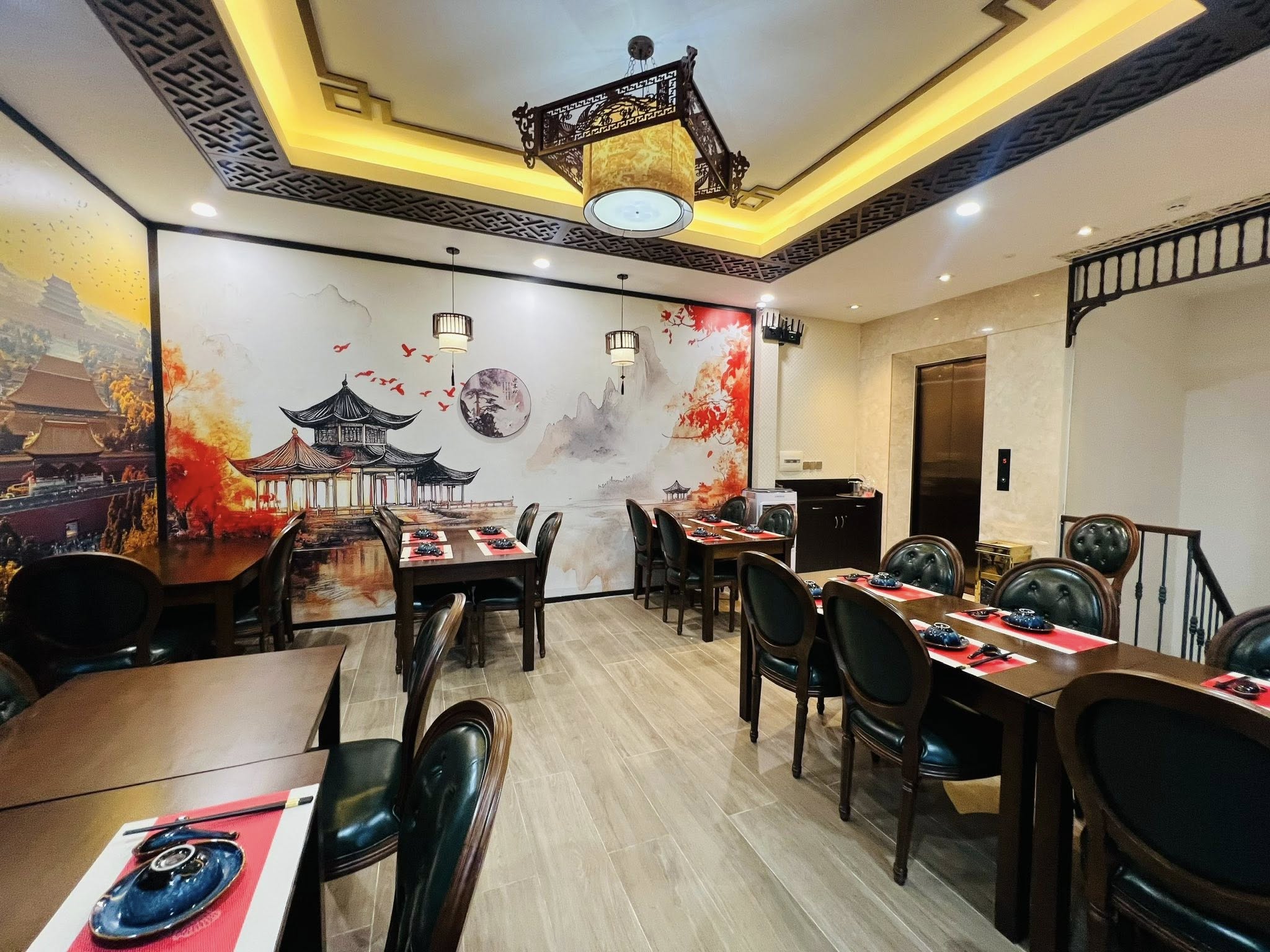 Quế Tương Lầu 桂湘楼 - 211 Hoàng Sa, Quận 1