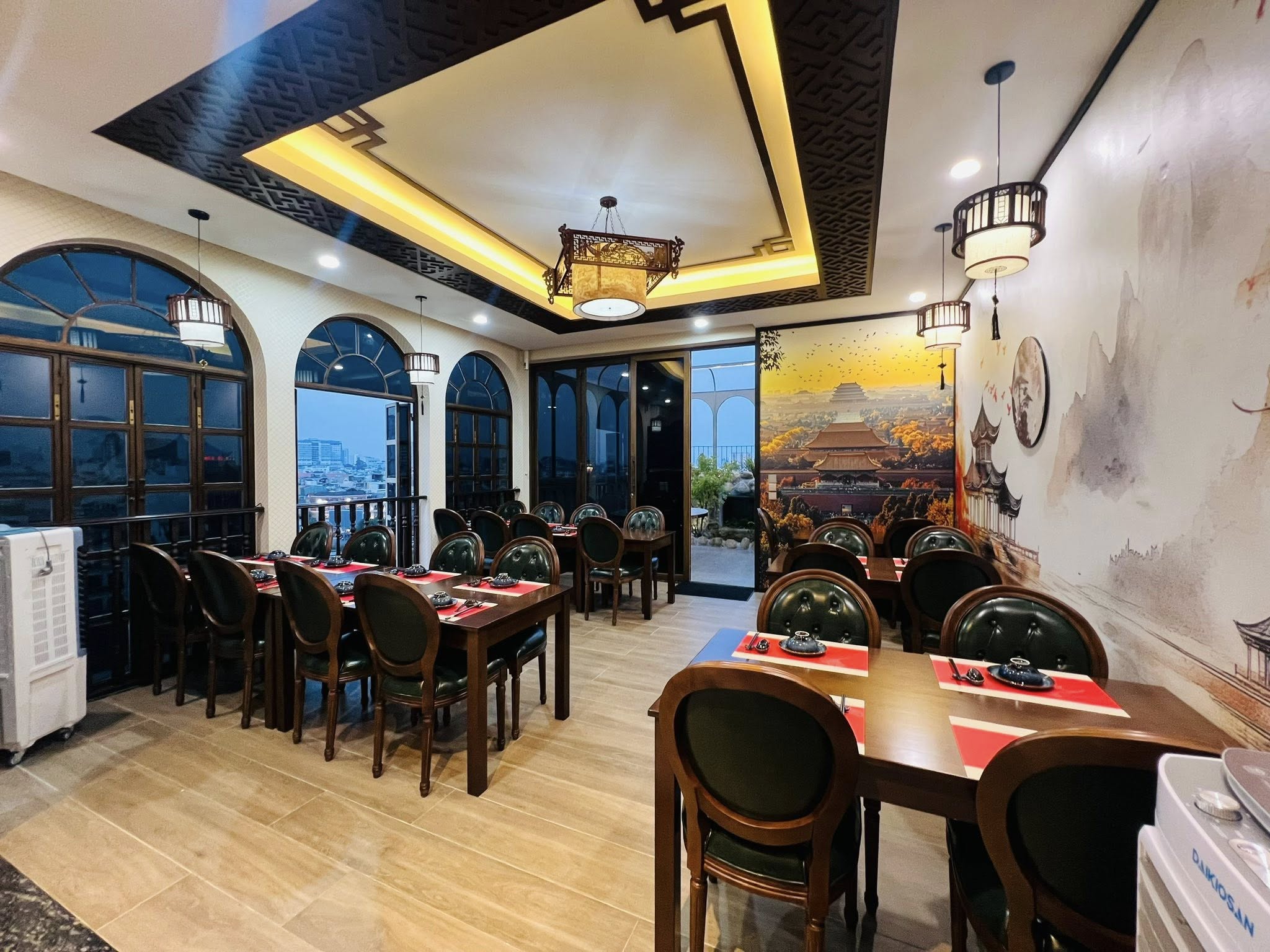 Quế Tương Lầu 桂湘楼 - 211 Hoàng Sa, Quận 1