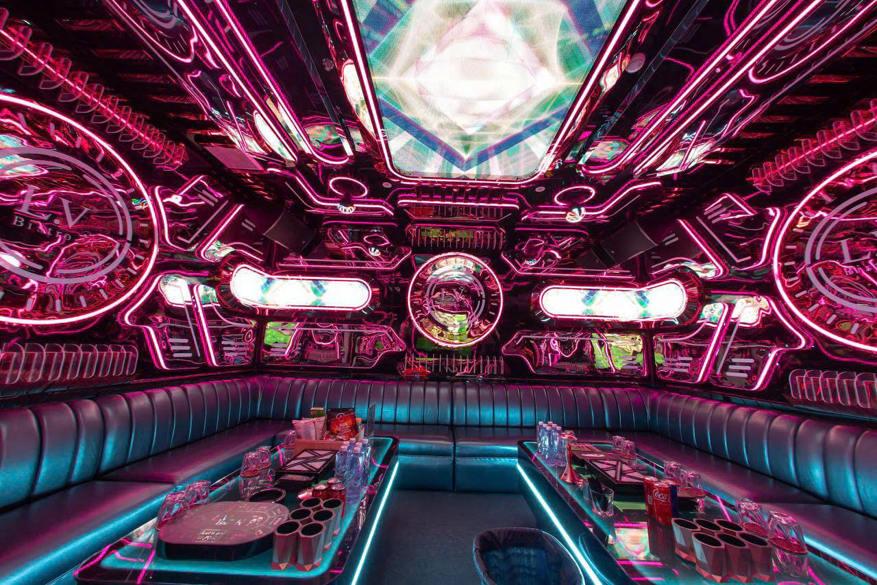 Karaoke L.V BISTRO - 214 Lê Hồng Phong, Quận 5