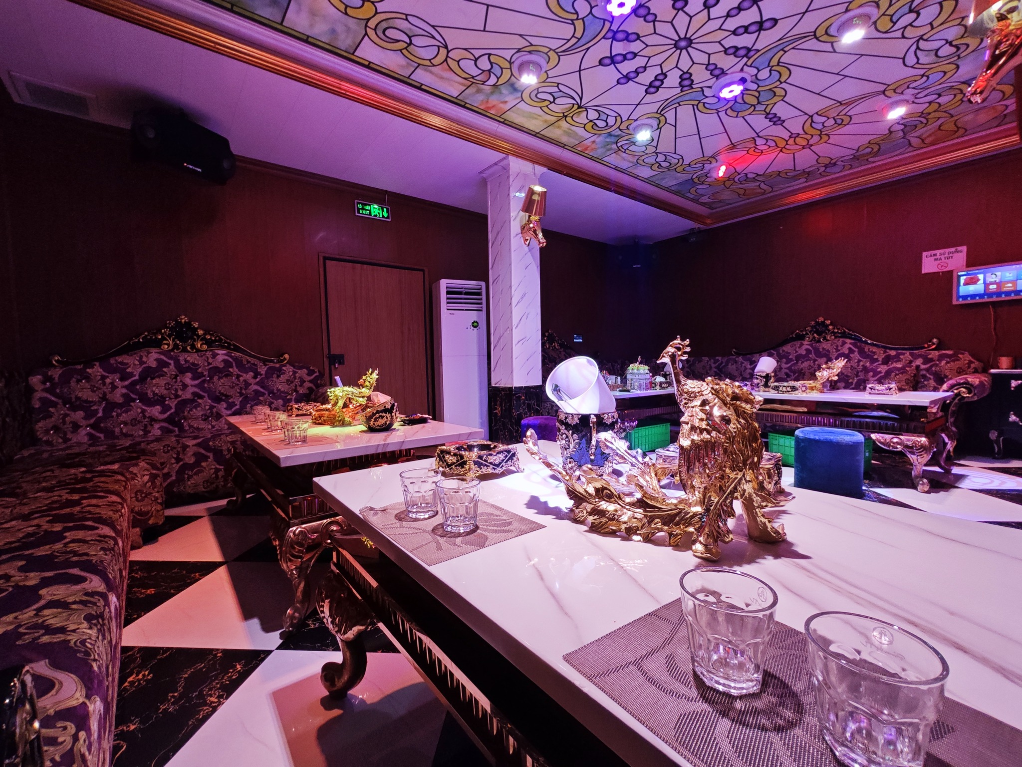 PRINCE 800 KTV - 800 Trần Hưng Đạo, Quận 5